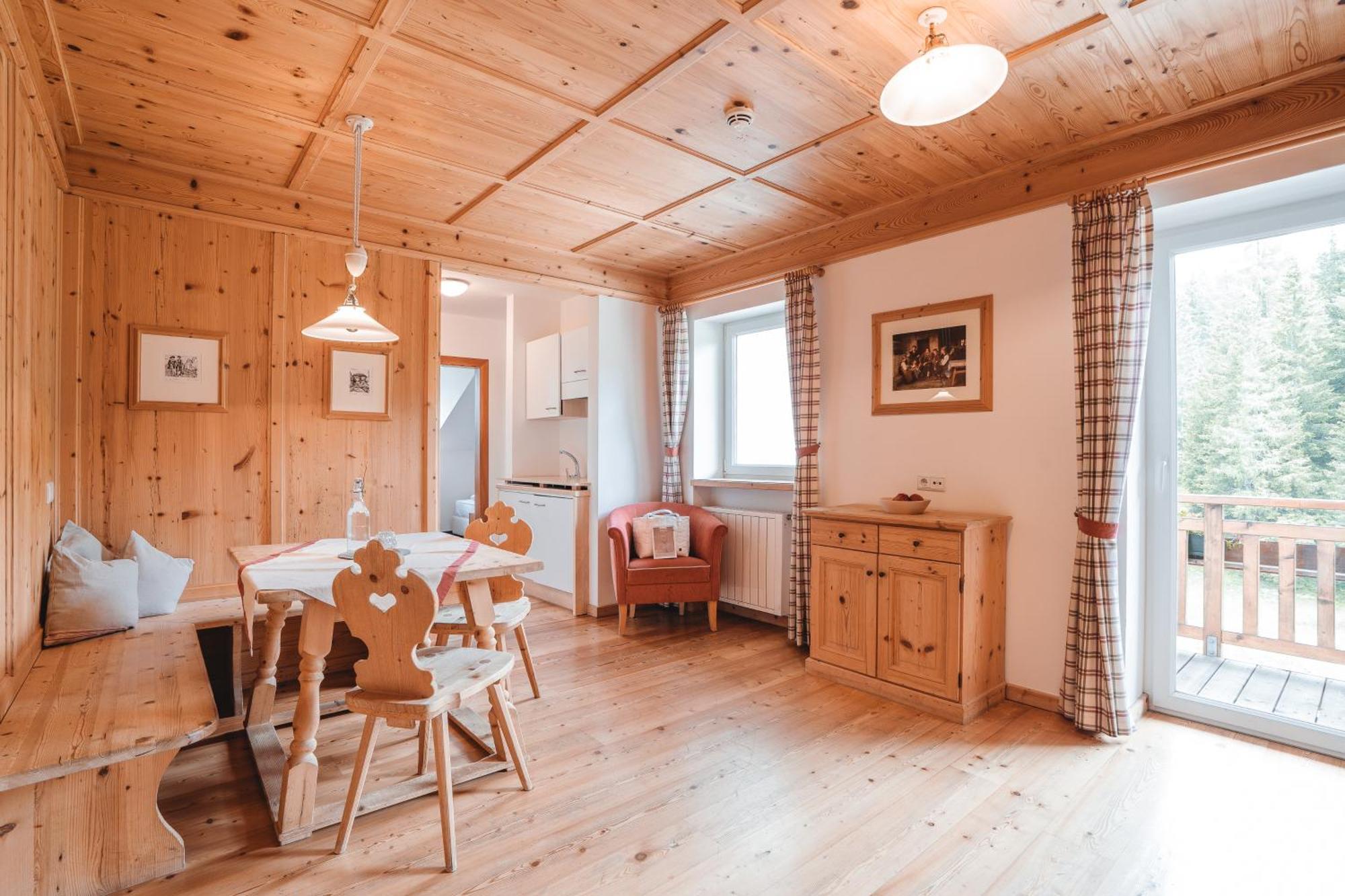 Kreuzberg Monte Croce Hotel 4*